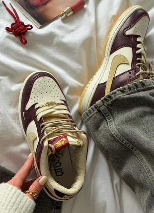 Sb dunk lx white maroon 4