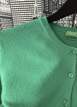 Зелений жіночій кардиган united colors of benetton кардиган з італійської мериносової пряжі