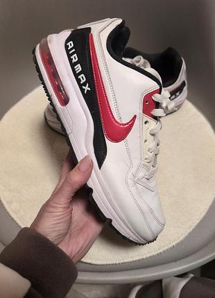 Кросівки nike, шкіра, розмір 43, устілка 27,5 см.