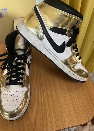 Кросівки jordan gold