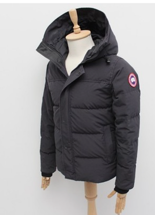 Пуховик куртка детский   canada. goose 🪿 оригинал с голограммой m 10/12.