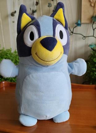 Оригінальна м'яка іграшка блуї bluey squishmallows hugmees jazwares bbc