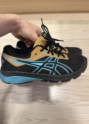 Кросівки asics 37 розмір