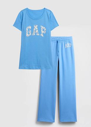 Жіночий комплект для спорту та відпочинку gap