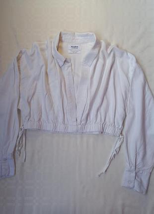 Трендовая белая кроп-рубашка pull &amp; bear с резинкой и завязками (размер m / eur 38)