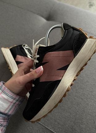 Стильні кросівки new balance 327 9