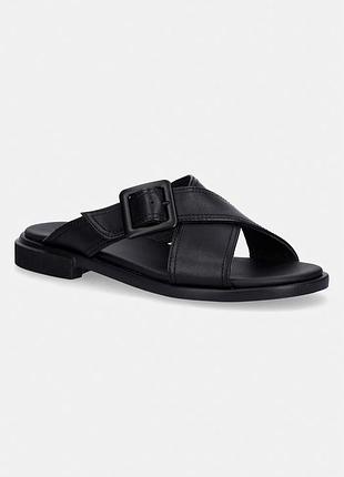 Urbanshop com ua camperшльопанці на пласкому підборі жіночі шкіряні edy чорні k201384-005 розміри запитуйте
