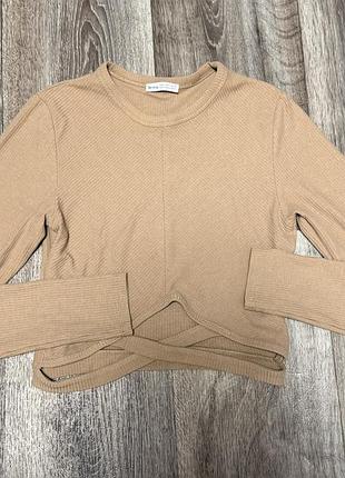Жіночий лонгслів укорочений bershka