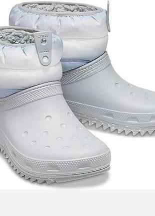 Чоботи жіночі crocs classic neo puff shorty boot w snow білі