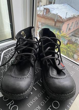 Черевики жіночі kickers серого кольору.розмір 38.кожа супер