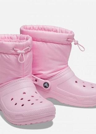 Чоботи жіночі crocs classic lined neo puff boot рожеві