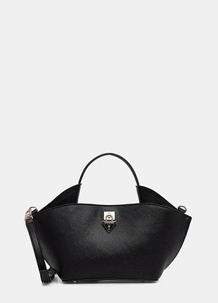 Urbanshop com ua guessсумка-тоут жіноча зі штучної шкіри patsie чорна hwzg99 19750 розміри запитуйте