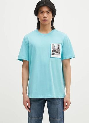 Urbanshop com ua helmut langбавовняна футболка helmut lang pstcard t bk.mal lt чоловіча колір бірюзовий з принтом o10hm516 розміри