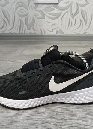 Оригинальные кроссовки nike revolution 5