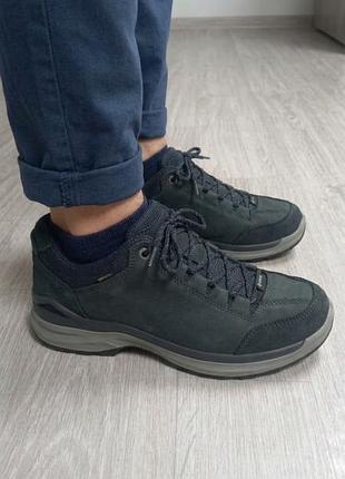 Трекінгові кросівки lowa gore-tex