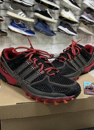 Чоловічі трекінгові кросівки adidas kanadia 4 tr для трейлранінгу хайкінгу чорні оригінал осінні бу 42.5-43 р бігові в гори ліс спортивні термо