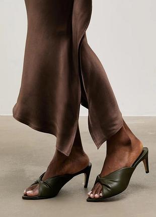 Urbanshop com ua answear.labшлепанцы на шпильке женские кожаные зеленые размеры запитуйте