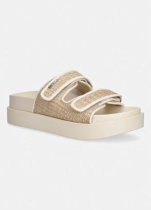 Urbanshop com ua dknyшльопанці dkny piper колір бежевий на платформі k2691150 розміри запитуйте