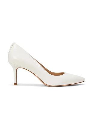 Urbanshop com ua lauren ralph lauren кожаные туфли lauren ralph lauren lanette цвет бежевый 802972024002 размеры запитуйте