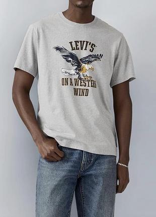 Нова футболка levi’s s relaxed fit