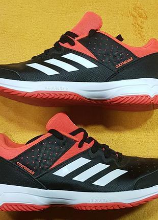 Кроссовки adidas
