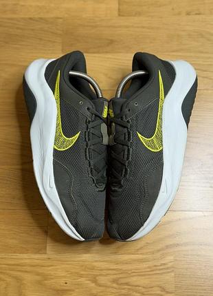 Кросівки для бігу чоловічі nike legend essential 3