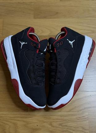 Кросівки jordan max aura 2