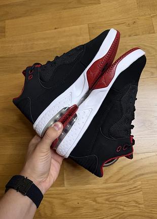 Кросівки jordan max aura 2 5