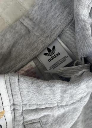 Гарні дитячі шортики adidas 2