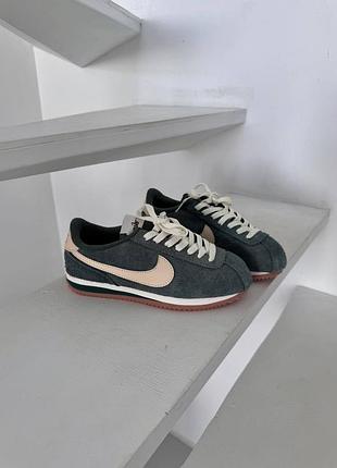 Кросівки жіночі найк nike cortez