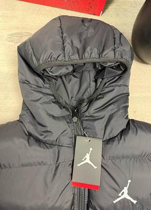 Пуховик jordan 4