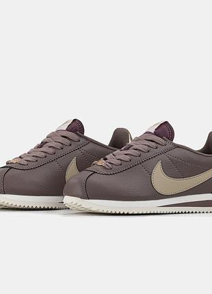 Кросівки жіночі найк nike cortez