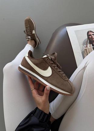 Кросівки найк жіночі nike cortez