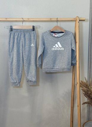 Костюм adidas на 2-3 роки з утепленням
