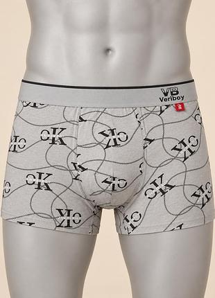Мужские трусы-боксеры veriboy 4xl светло-серые с черным принтом и широкой резинкой