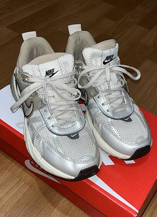 Кросівки жіночі nike 39 розмір (25 см устілка)