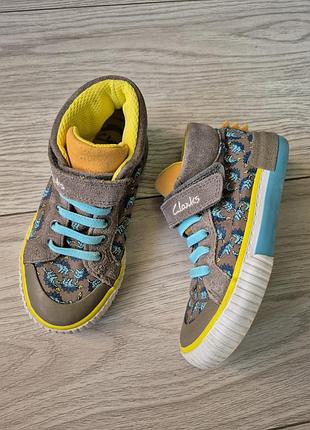 Детские высокие кеды clarks динозавры