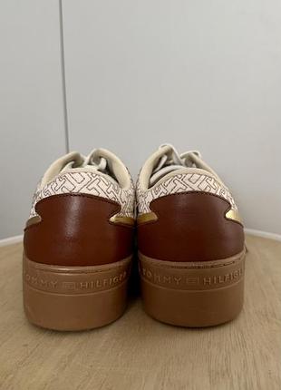 Кросівки tommy hilfiger 6