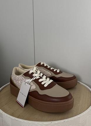 Кросівки tommy hilfiger 3