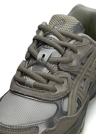 Кроссовки asics gel-nyc beige white silver 5