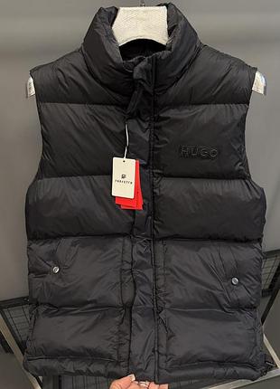 Чоловіча жилетка hugo boss чорна