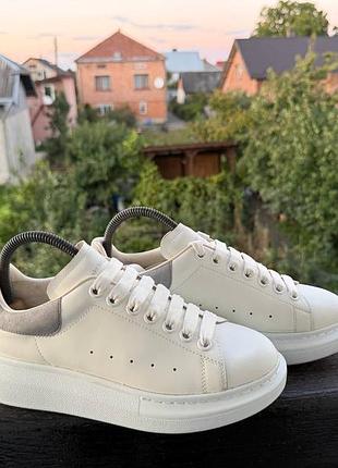 Кожаные кроссовки alexander mcqueen