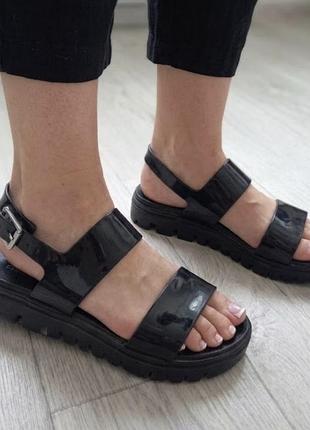 Босоножки женские