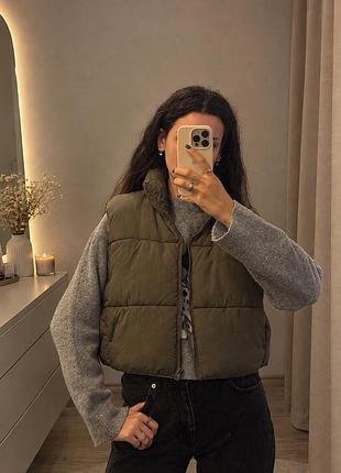 Жіноча жилетка h&m дута коротка хакі