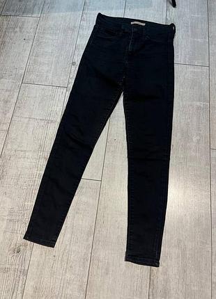 Женские черные джинсы levis 720