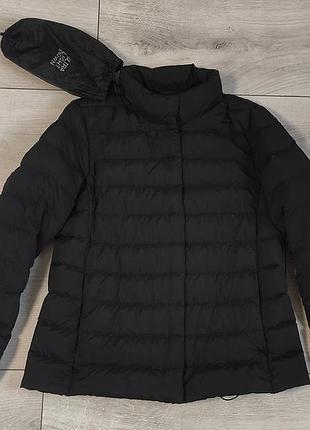 Брендовая оригинальная пуховая куртка uniqlo указан размер l, идёт на m-s.