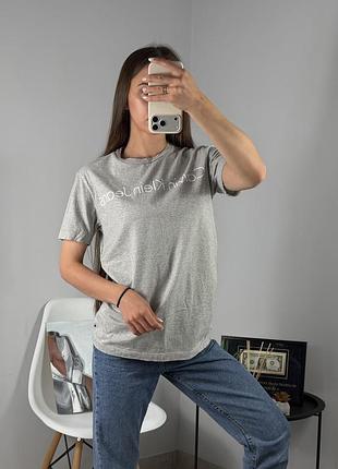 Футболка від calvin klein 4