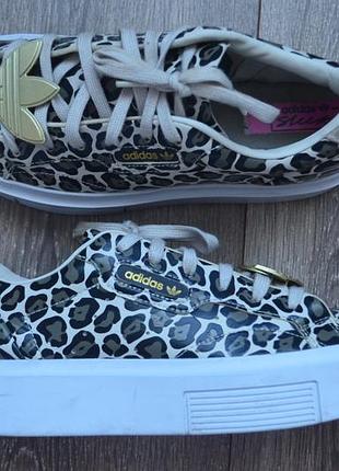 Adidas sleek жіночі кросівки-кеди / 40 розмір