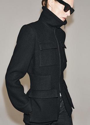 Пальто с шерстью и подспечниками zw collection