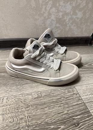 Жіночі кеди vans knu skool
